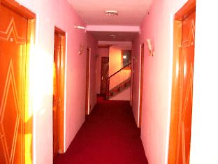 Aziz Hotel ศรีนาการ์ ภายนอก รูปภาพ
